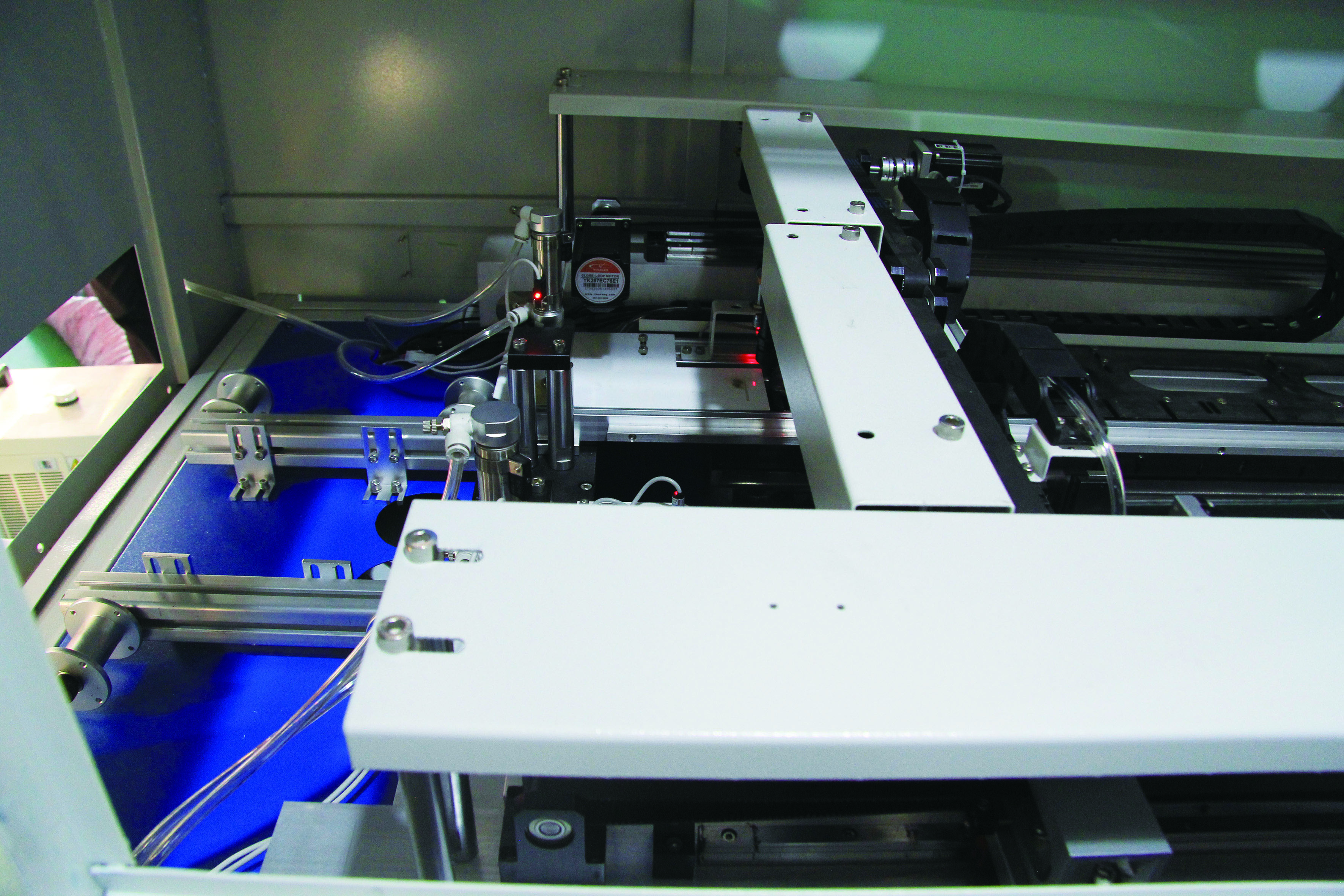 CWAD系列 汽車行業(yè)定制機(jī)器