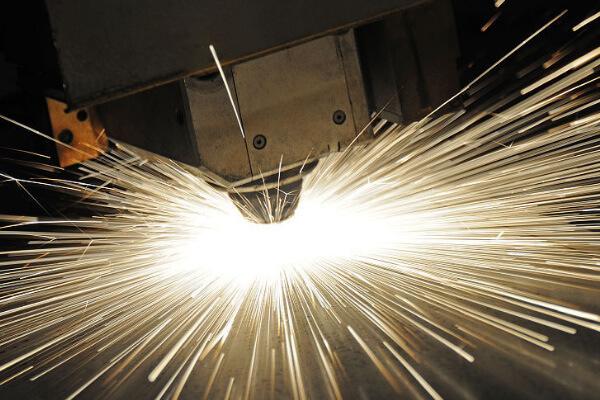 光纖激光切割機(jī)加工時(shí)為什么會(huì)燒邊？