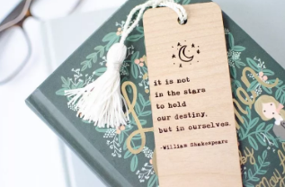 激光雕刻精致書簽，伴您遨游知識的海洋！